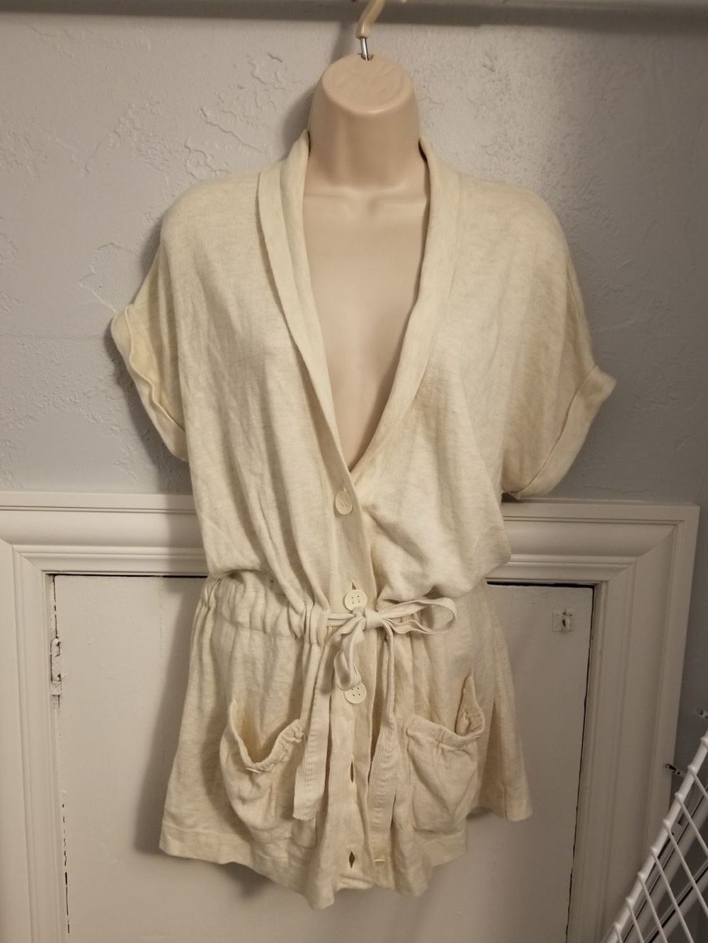 Size medium NWT Ann Taylor LOFT cream short sleeved button up cardigan